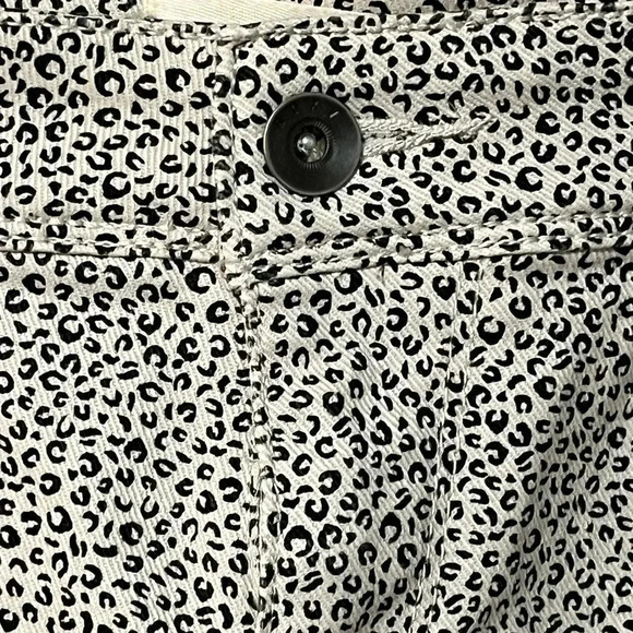 Roxy Cheetah Print Denim  Cut-Off Shorts - Picture 5 of 16